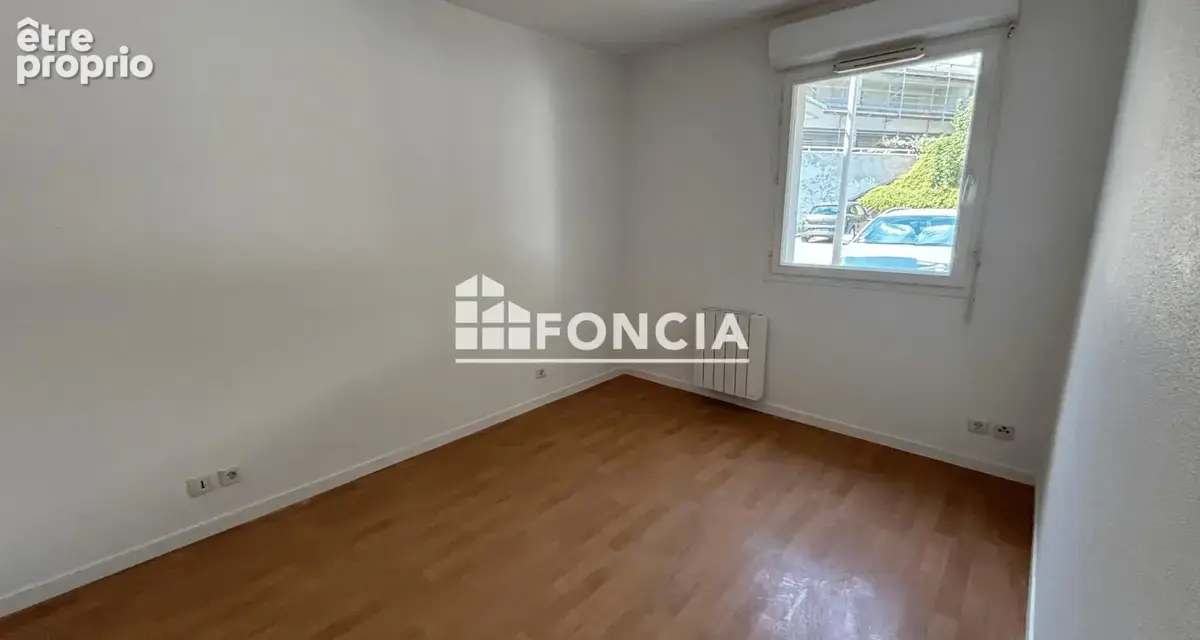A moins de 15 minutes à pieds de l'hôtel de ville, écoles, commerces à proximité immédiate - photo 9
