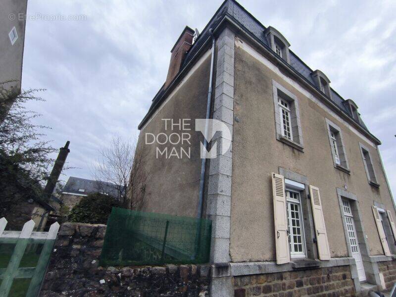 Maison à MAYENNE