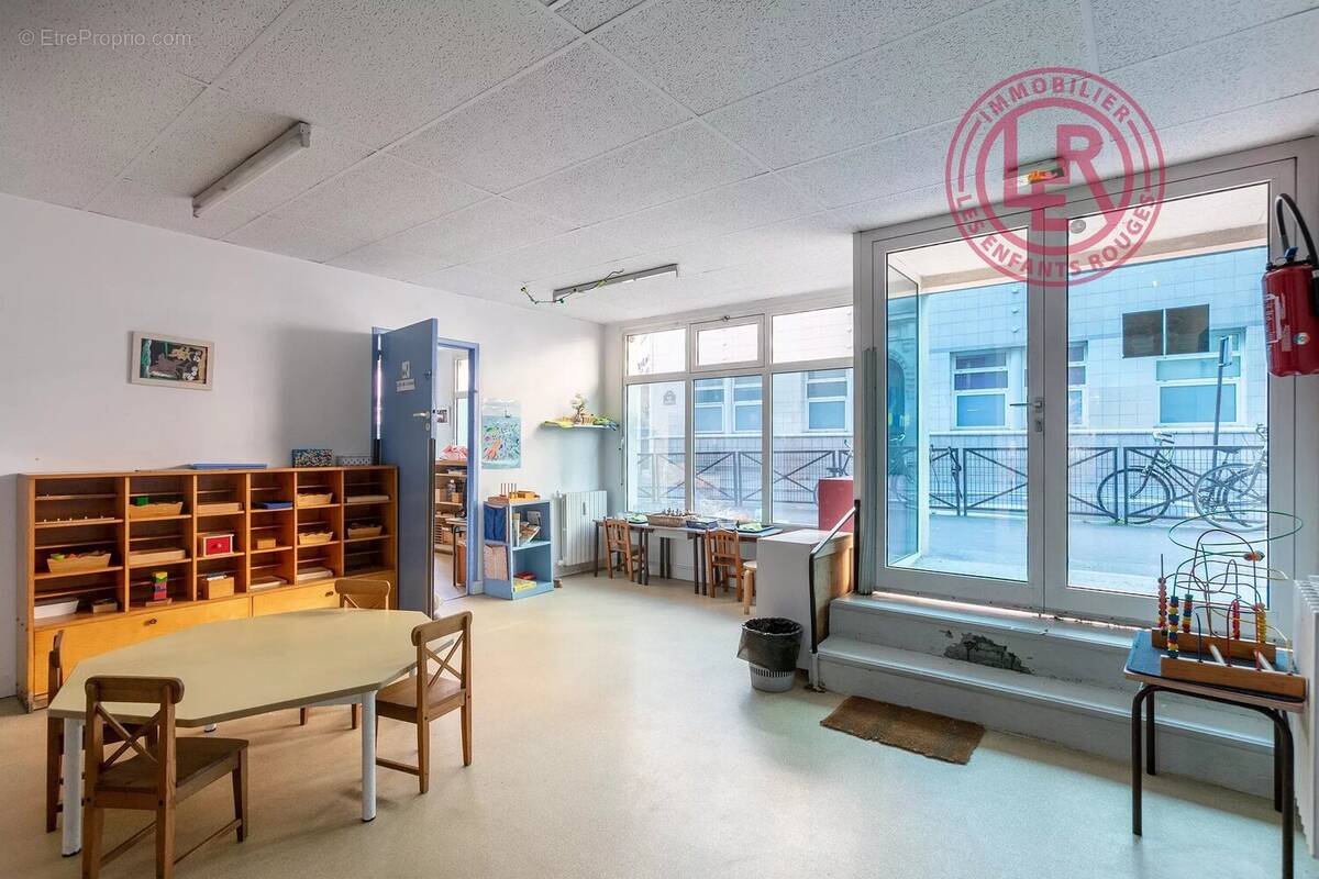 Commerce à PARIS-11E