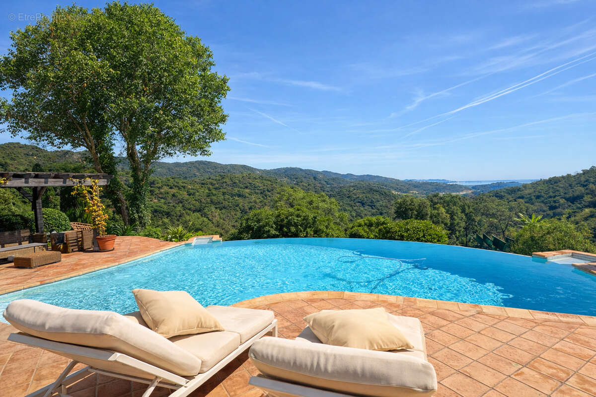Maison à LES ADRETS-DE-L'ESTEREL