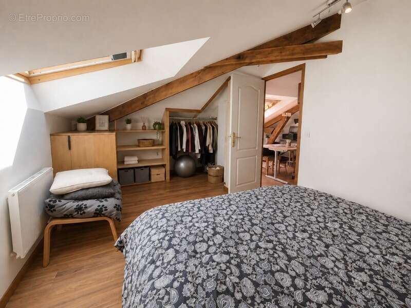 T3 Duplex lumineux avec espace bureau – Faibles charges – Centre-ville - photo 10