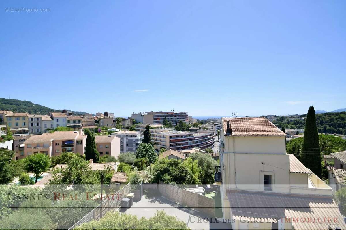 Appartement à LE CANNET