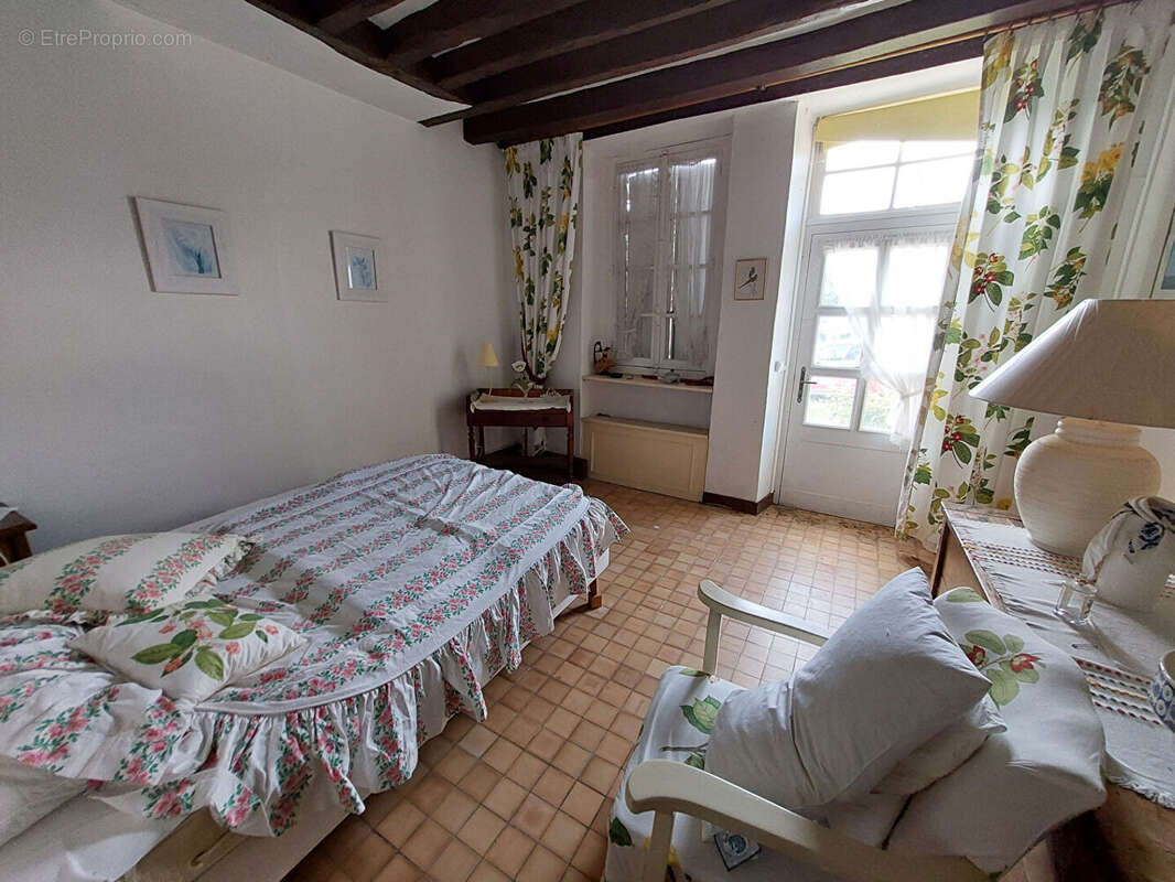 Maison à CHAUMOT