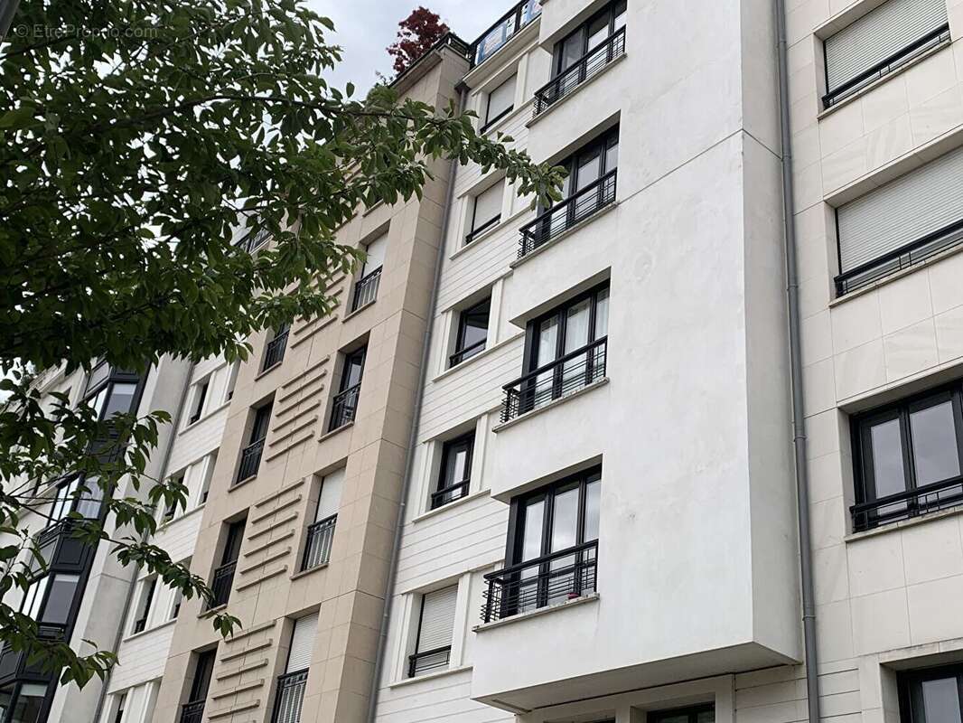 Appartement à SURESNES