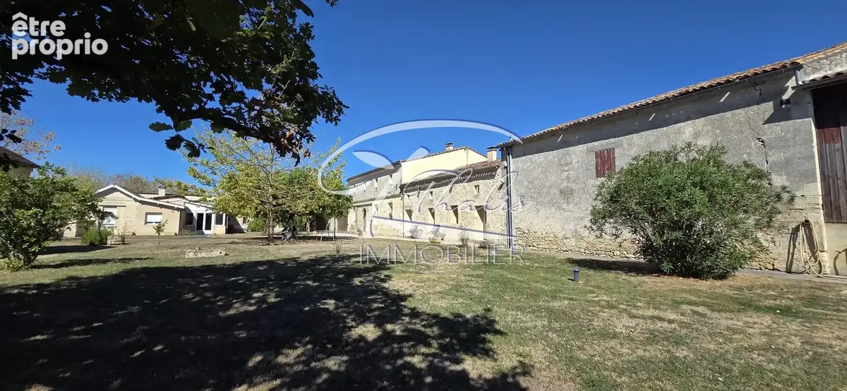 Maison 9 pièces 366 m² à vendre à Saint-Andre-De-Cubzac (33240) - photo 2