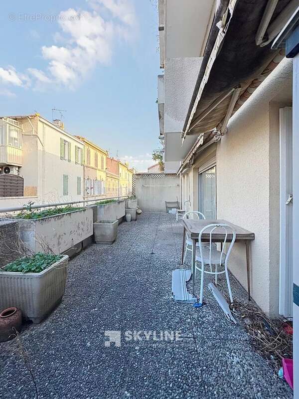 Appartement à MARSEILLE-4E