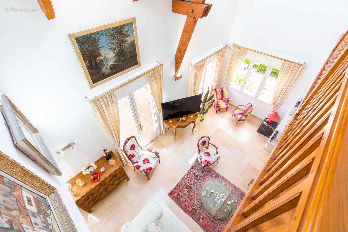 Maison à VELARS-SUR-OUCHE