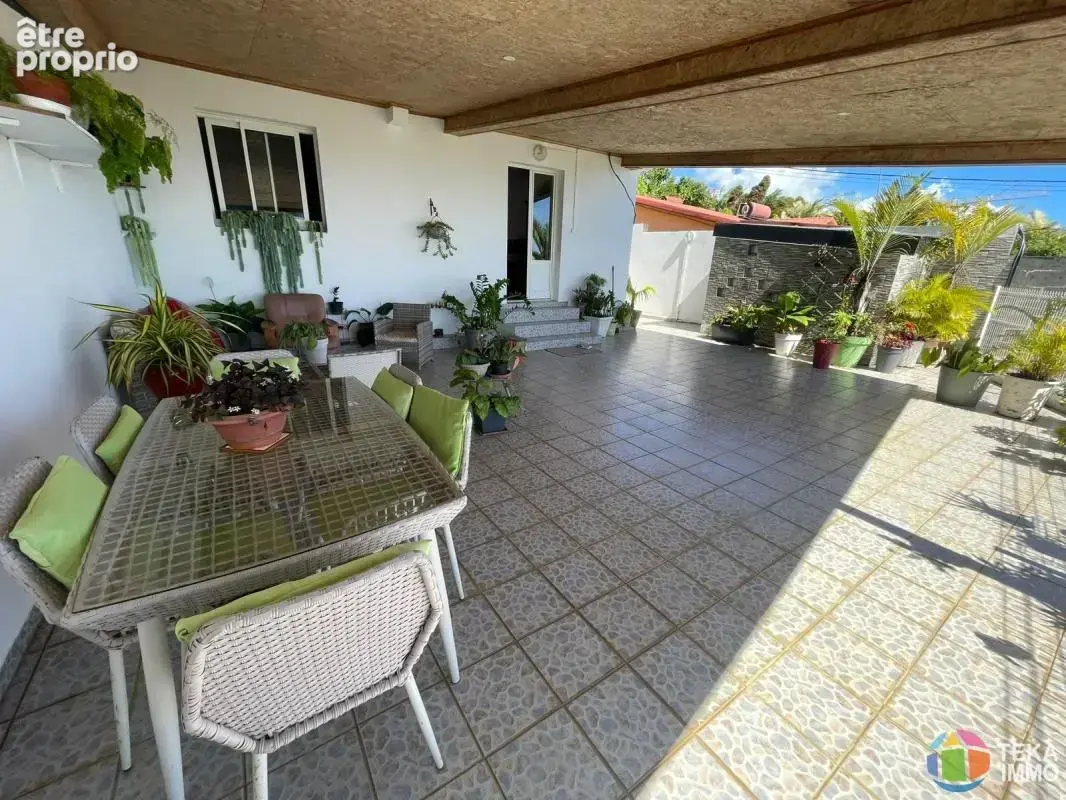 FABIEN TEKA IMMO vous propose à la vente une maison F4 mitoyenne située à Sainte Marie dans le quartier de Beaumont, ile de la R - photo 3