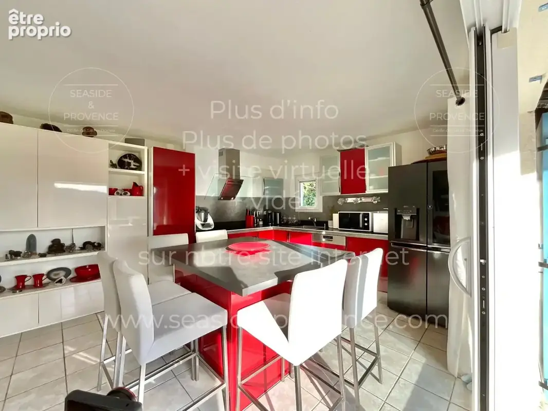 Maison avec piscine et vue dégagée au Plan-de-la-Tour - photo 4