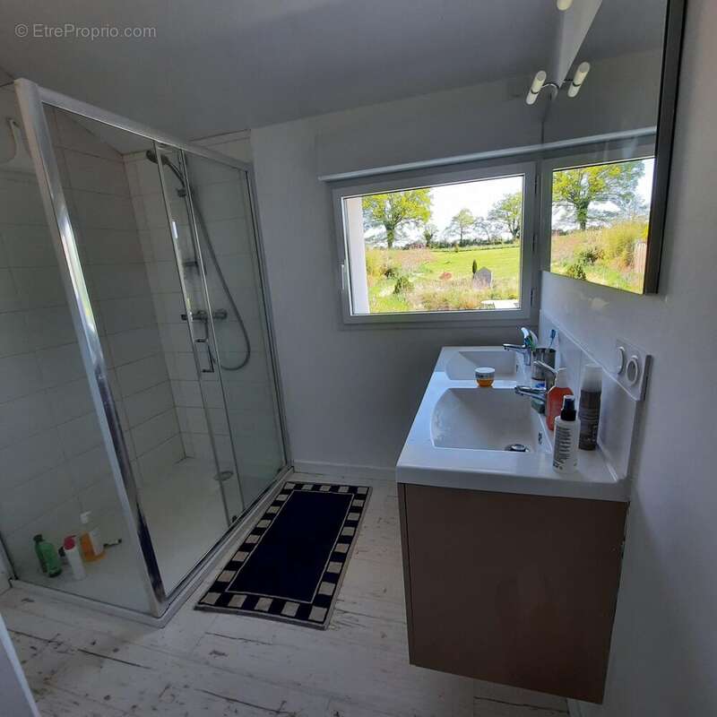 Maison à SAINT-ETIENNE-DE-MONTLUC