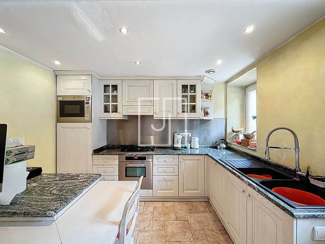 Appartement à LA CONDAMINE-CHATELARD