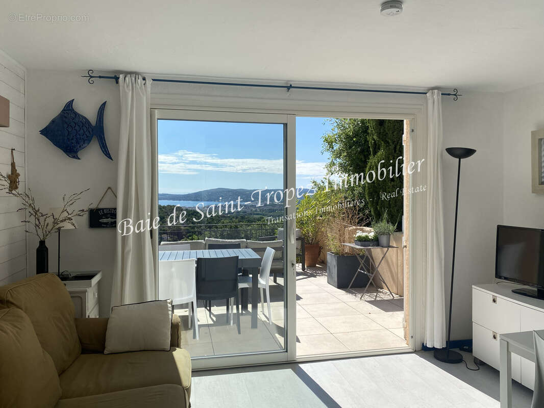Appartement à GRIMAUD