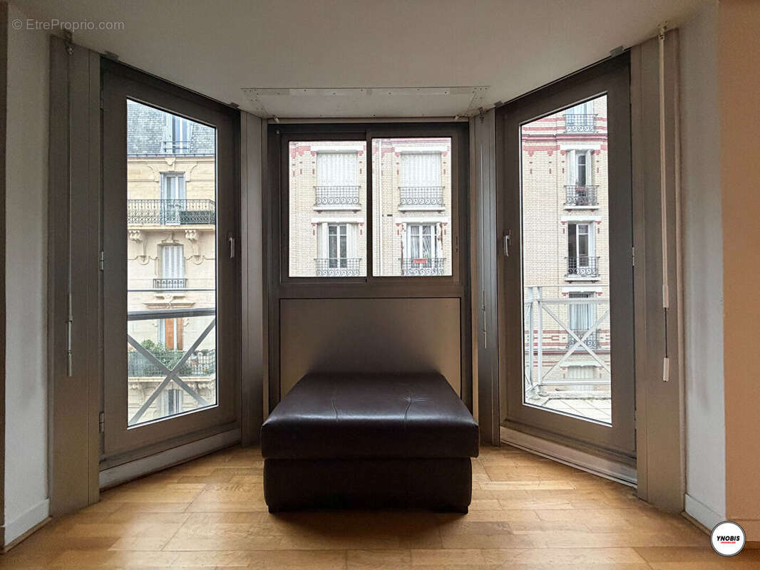 Appartement à COURBEVOIE