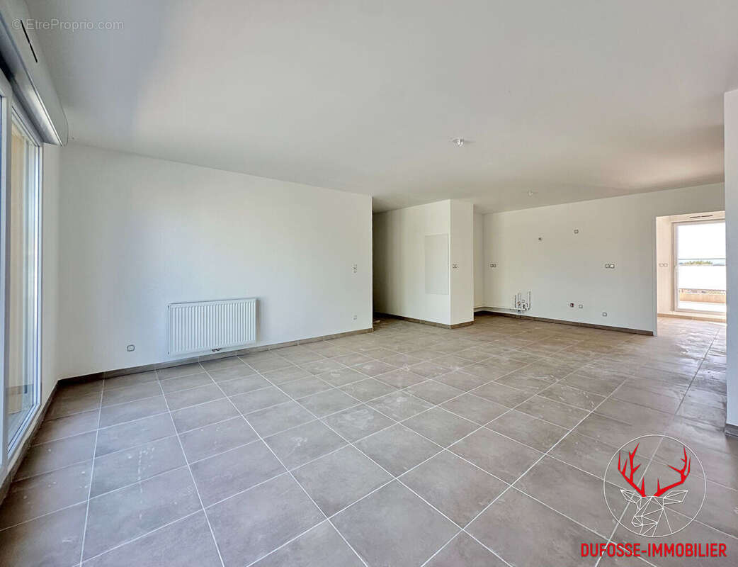 Appartement à SIX-FOURS-LES-PLAGES