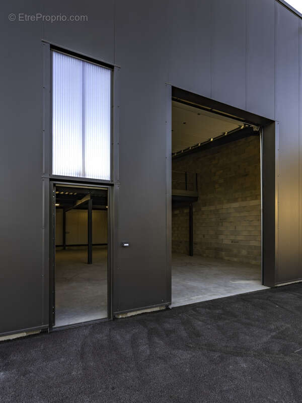 Commerce à POMPERTUZAT