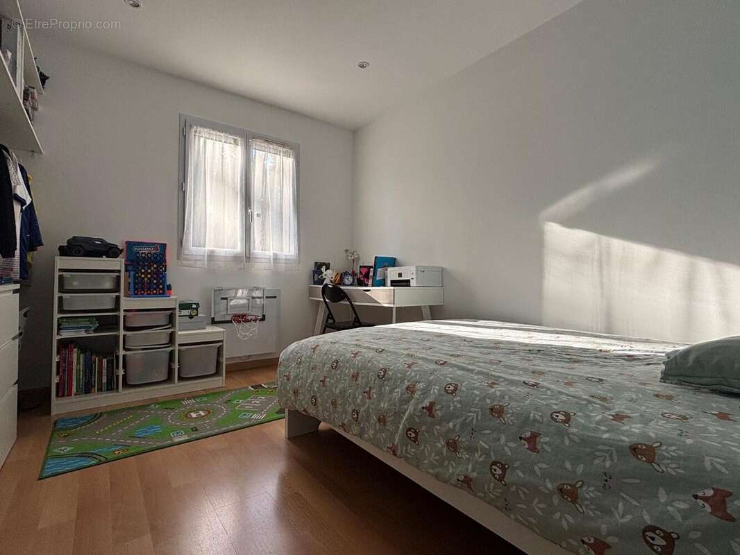 Maison à SAINT-PIERRE-DU-PERRAY