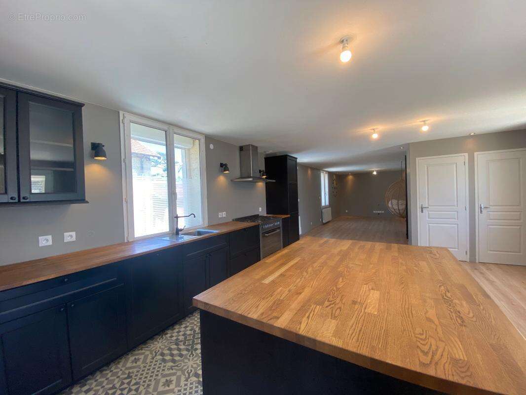 Appartement À Vendre 96 m² habitables - photo 2