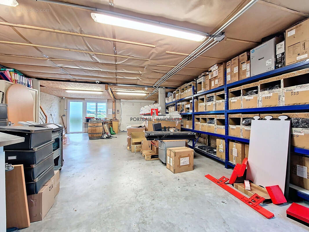 Commerce à CADILLAC-EN-FRONSADAIS