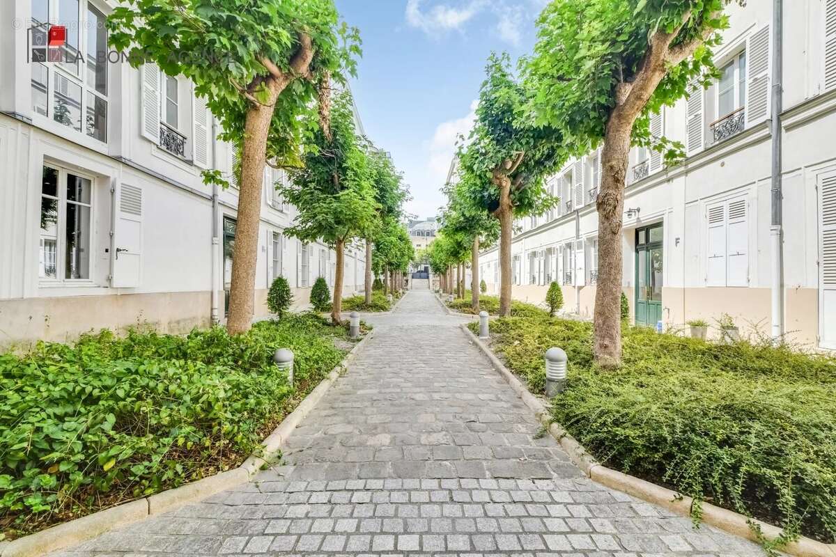 Appartement à PARIS-8E