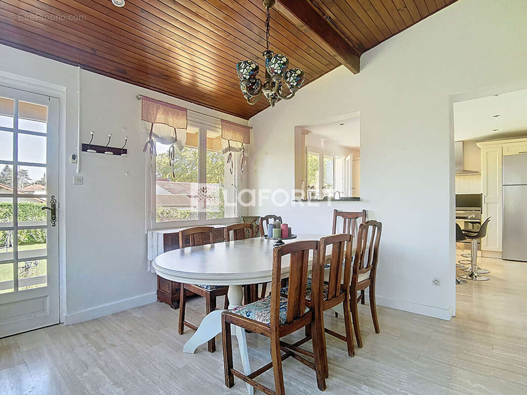 Maison à FLEURIEU-SUR-SAONE