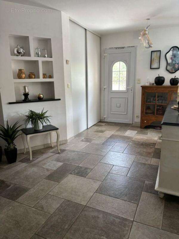 Maison à TERRASSON-LAVILLEDIEU