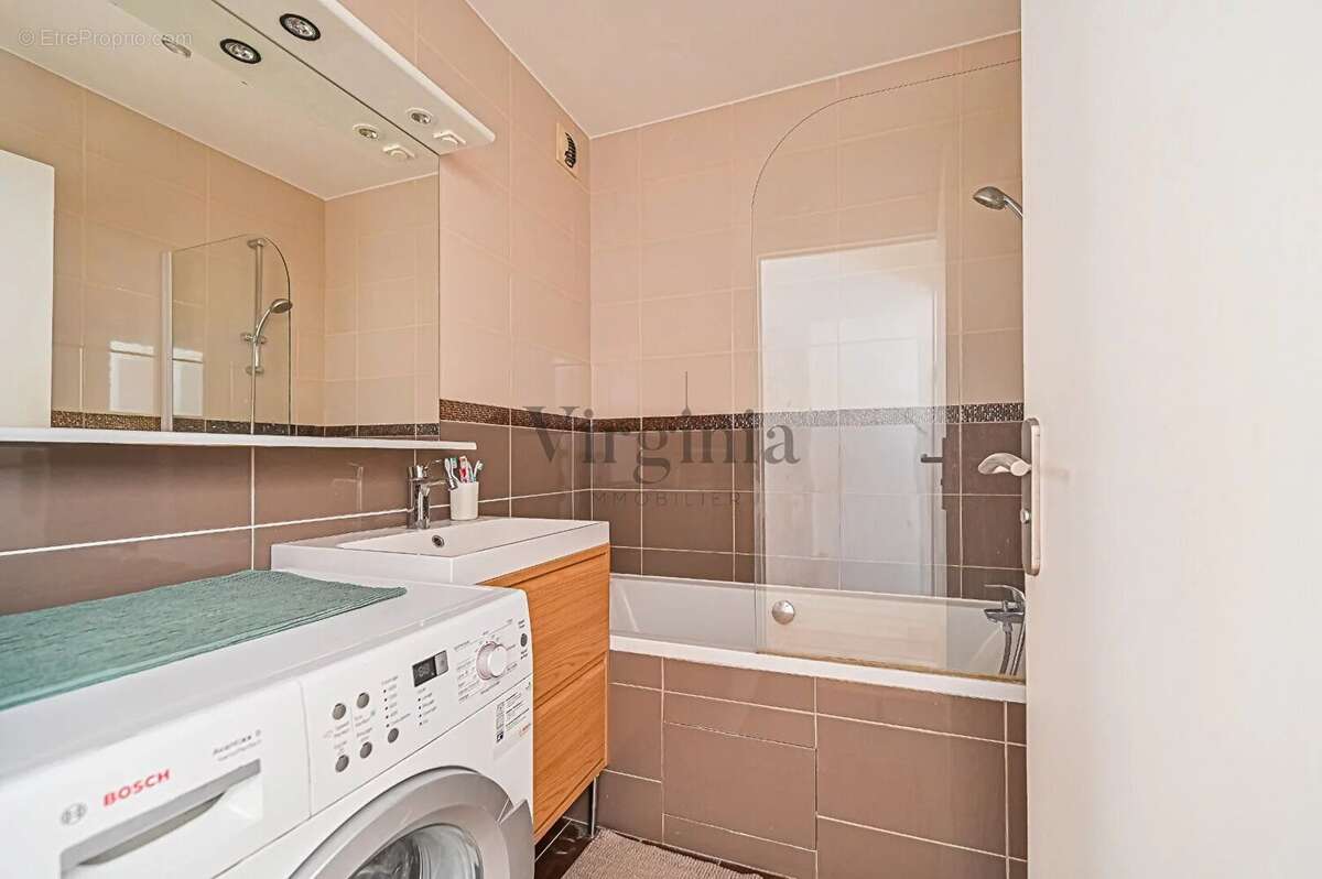 Appartement à CHARENTON-LE-PONT