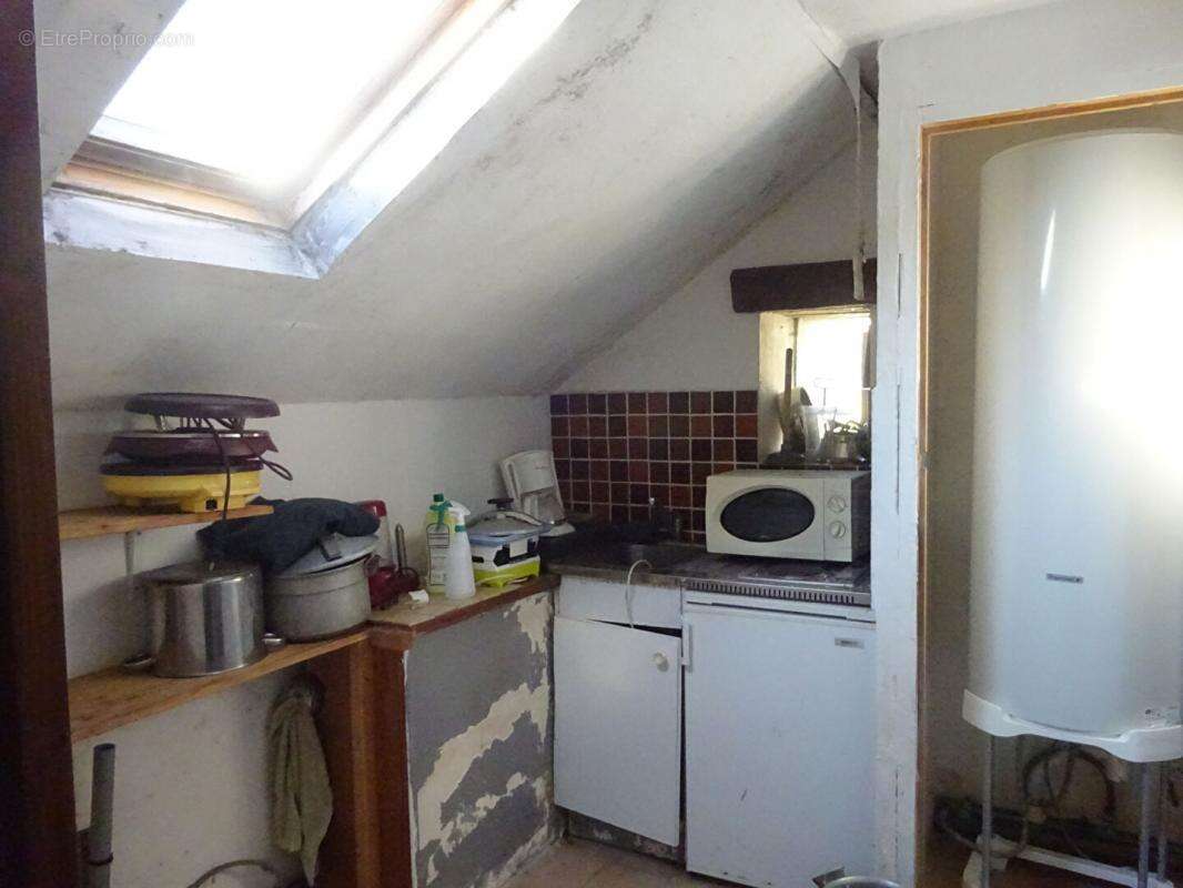 Maison à YZEURES-SUR-CREUSE