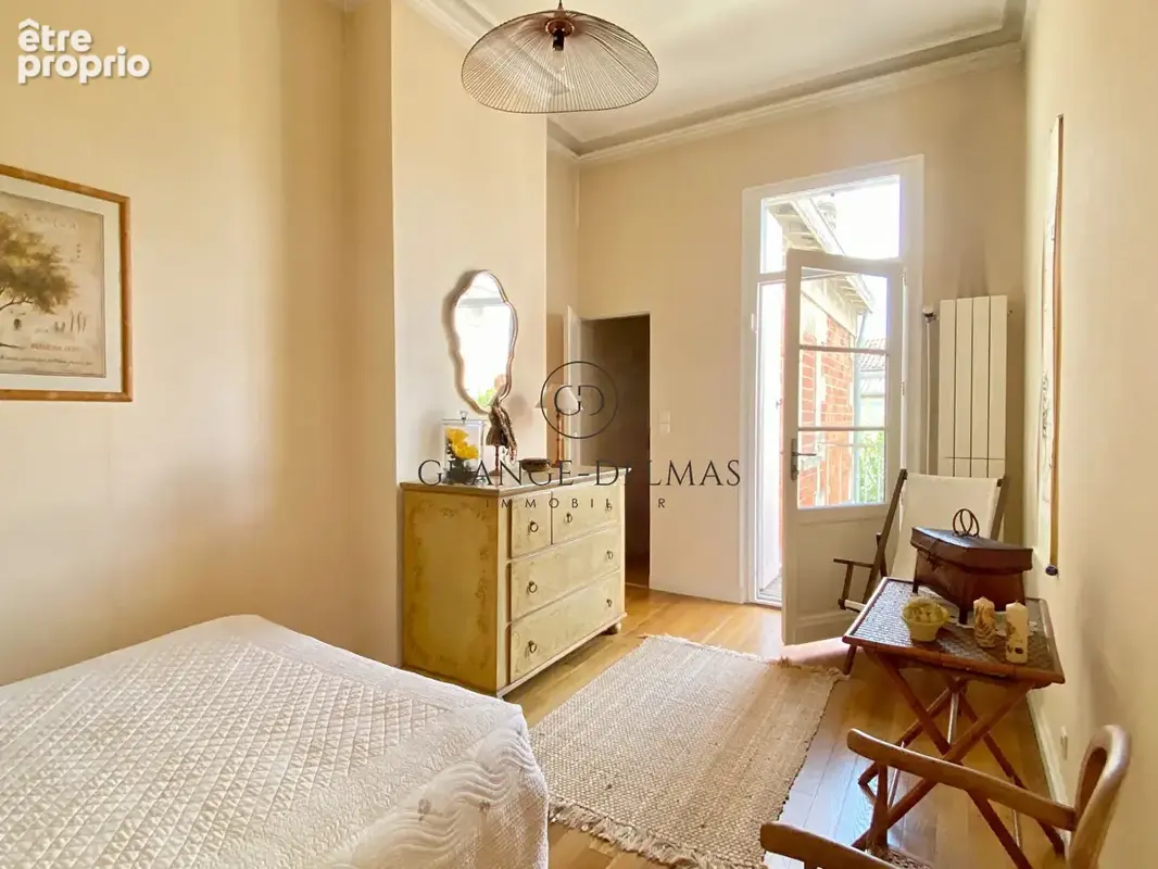 Maison en pierre en R+1 avec 3 chambres et jardin - SAINT SEURIN - photo 9