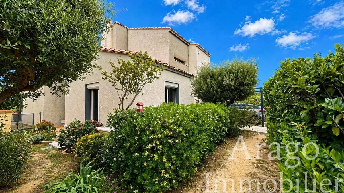 Maison à PEYRESTORTES