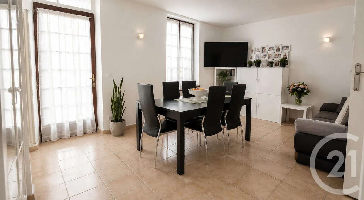 Appartement à SAINT-MAUR-DES-FOSSES