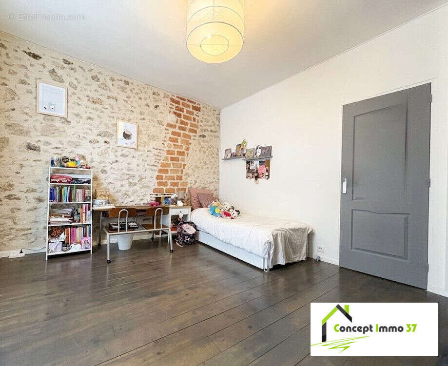 Appartement à MONTS