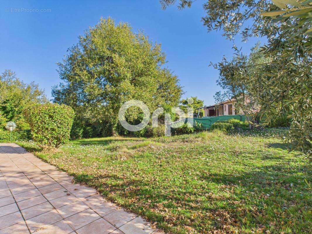 Maison à SAINT-PAUL-EN-FORET