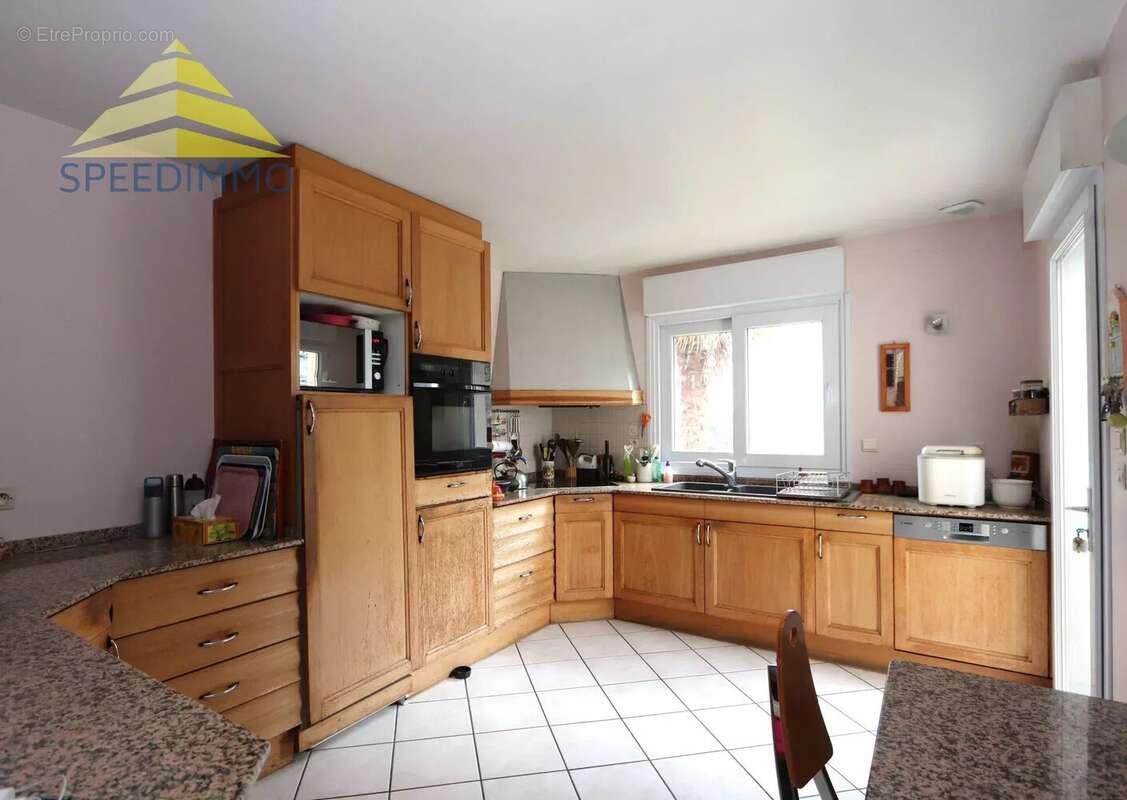 Maison à BOUSSY-SAINT-ANTOINE