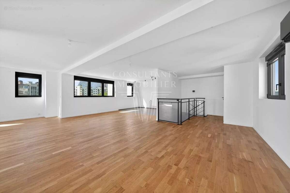 Appartement à PARIS-15E