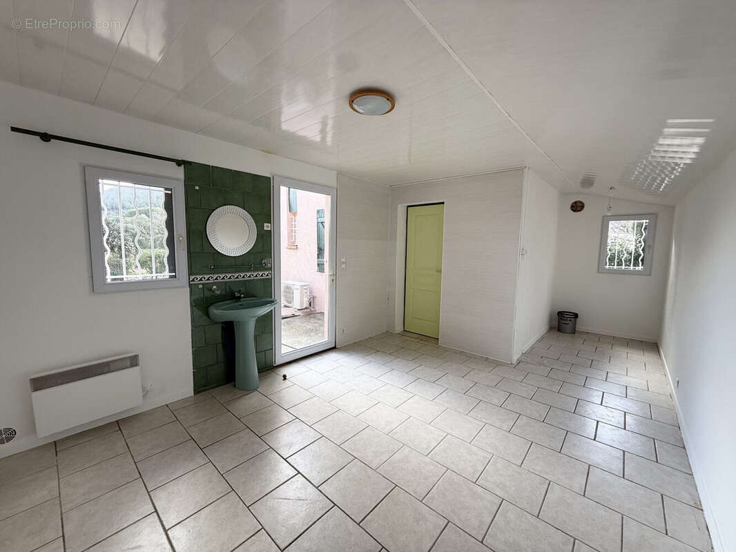 Maison 55 m² à Gonfaron  - photo 9