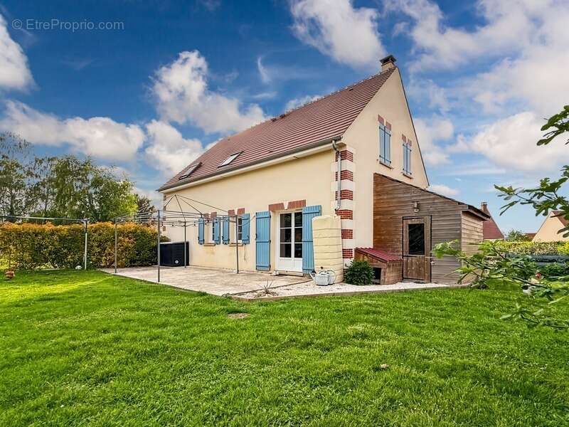 Maison à SAINT-JUST-EN-CHAUSSEE