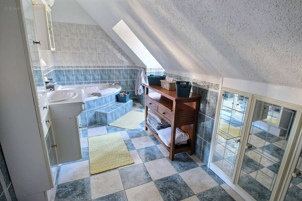 Maison à LIXY