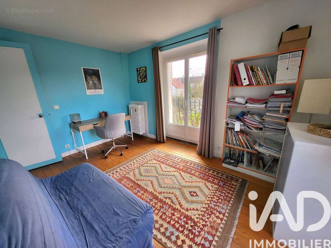 Photo 9 - Maison à BURES-SUR-YVETTE
