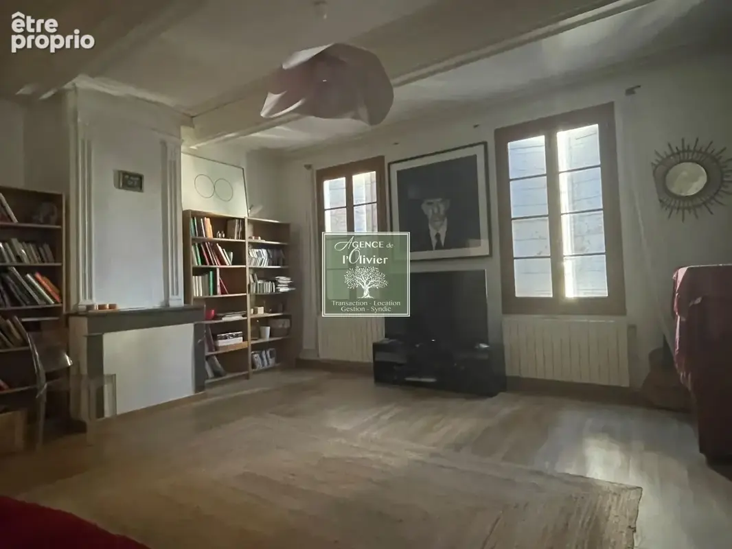 ARLES - Maison de ville 124 m2-3/4 chambres - photo 6