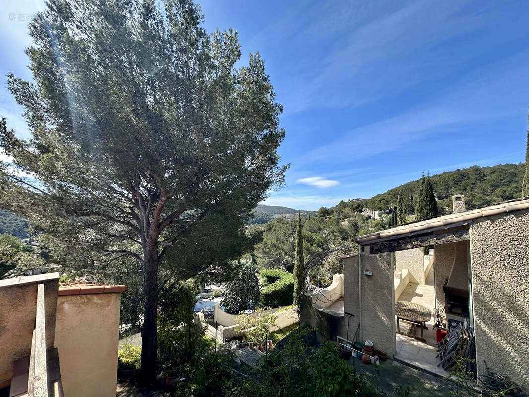 Maison à CARNOUX-EN-PROVENCE