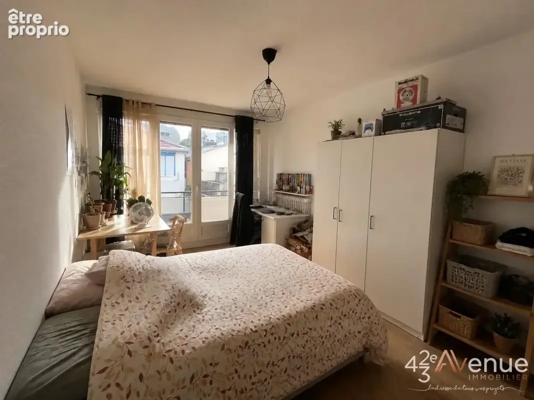 Appartement 54 m² à Saint-Etienne  - photo 5