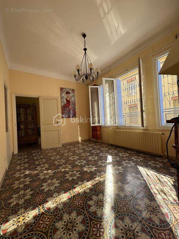 34500 beziers - maison de ville -  patio aménagé - 2 chambres - 1 bureau - toiture neuve - secteur les conviviales - photo 2