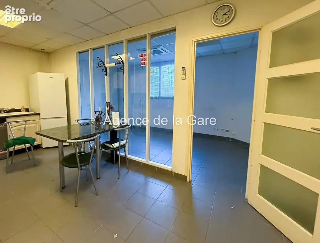 Local d'Activité et bureaux de 163 m² Sartrouville - photo 6