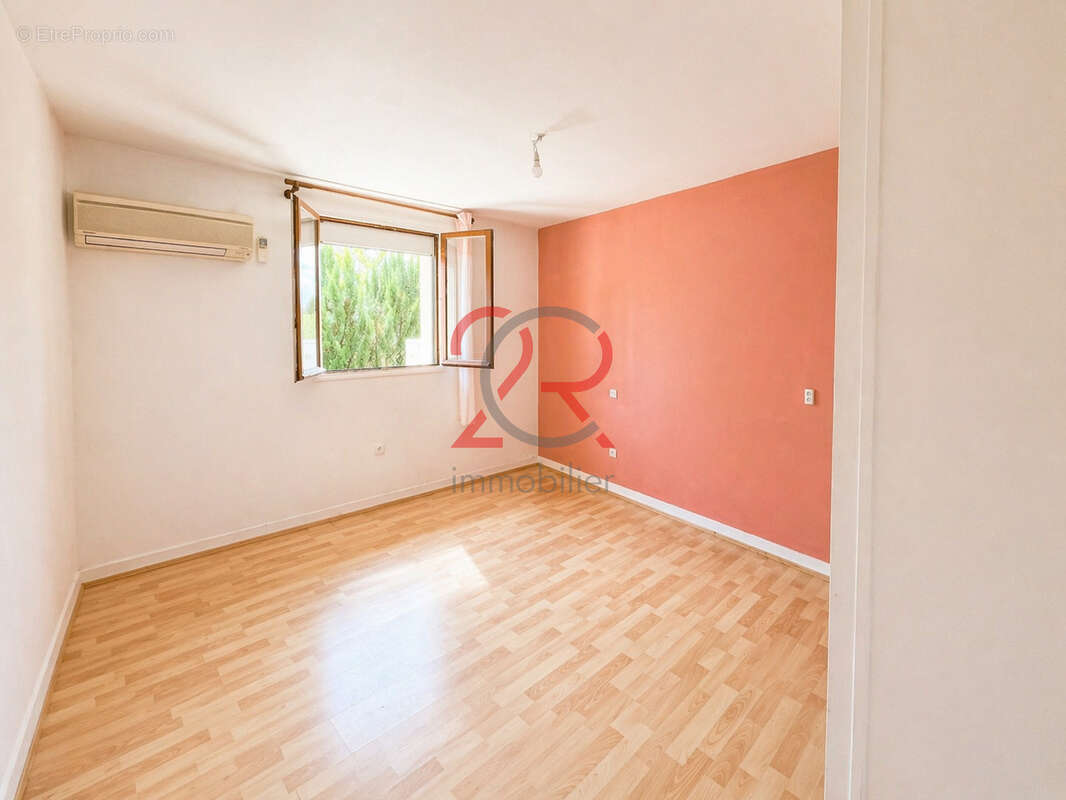 Maison familiale au calme, avec volumes rares et fort potentiel - photo 4
