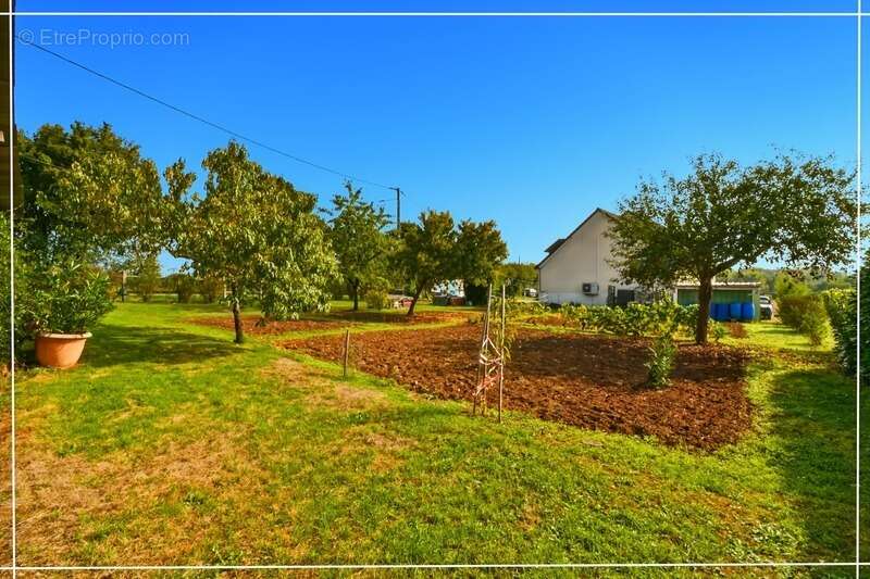 Maison à vendre 4 pièces INEUIL (18) Pavillon 95 m² – 4 pièces – Proche Lignières - photo 23
