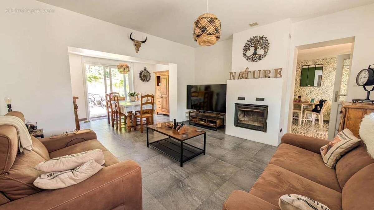 Maison à GOUZEAUCOURT