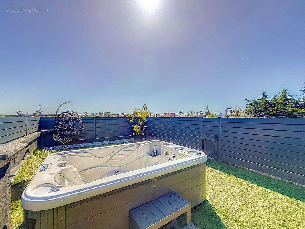 Maison à VAULX-EN-VELIN