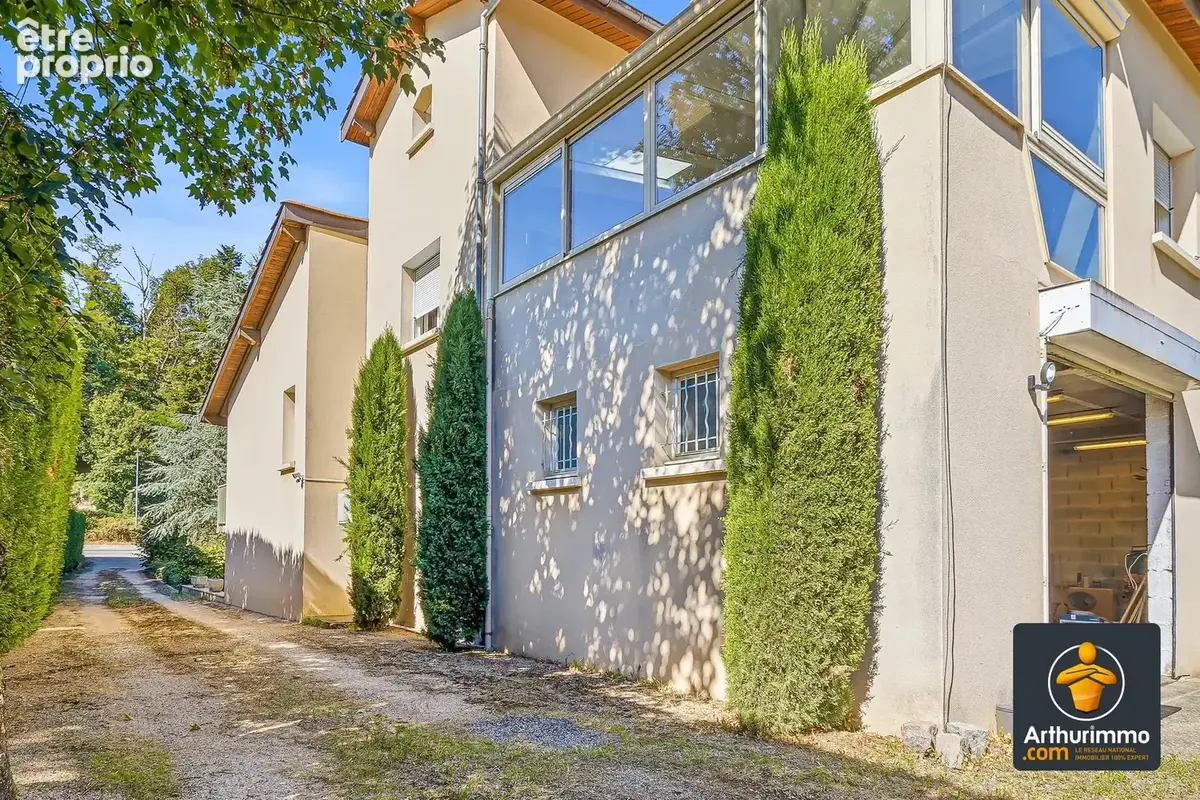 Maison 180 m² – 5 chambres – terrain plat de 3 020 m² – 143 m² de garages - photo 19