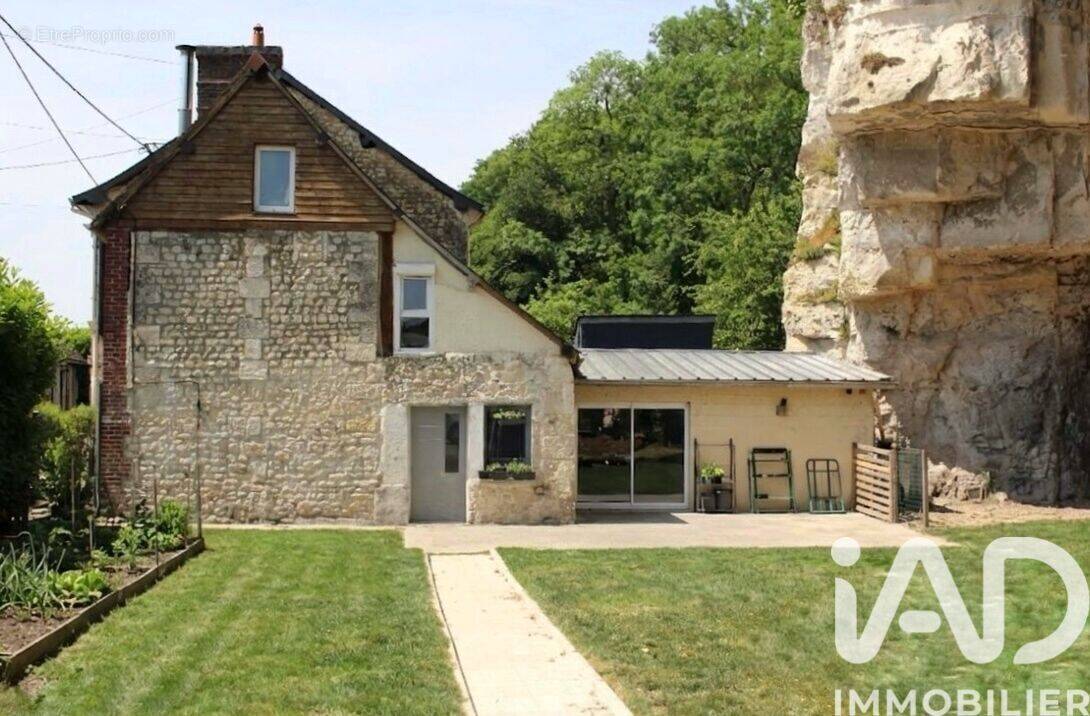 Photo 1 - Maison à SAINT-PIERRE-DE-VARENGEVILLE