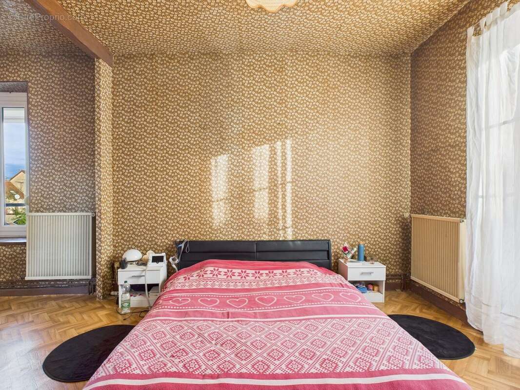 Maison à ROMILLY-SUR-SEINE